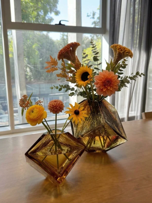 Florero Cubo marrón